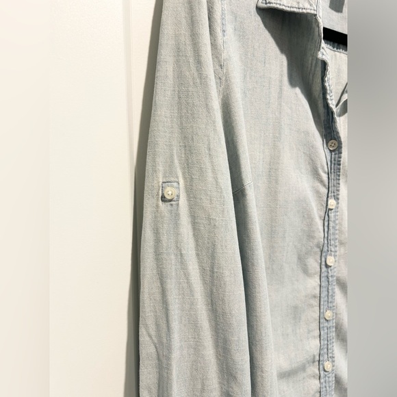 J. Crew Perfect Shirt Chambray Button Down 100% Cotton Light Wash Size M - Picture 6 of 7